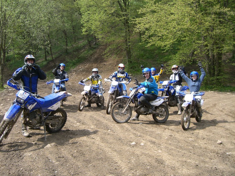 Motos